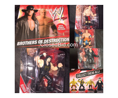WWE BROTHERS OF DESTRUCTION - FIGURINES & STICKER BOOK